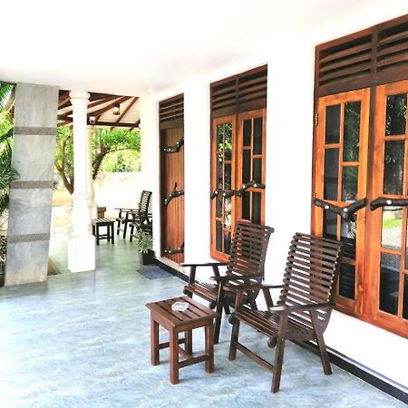 Induwara Safari Resort Udawalawe Exterior foto