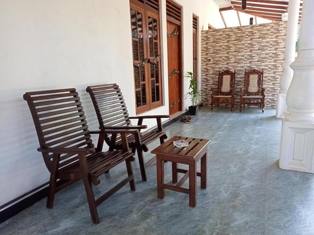 Induwara Safari Resort Udawalawe Exterior foto
