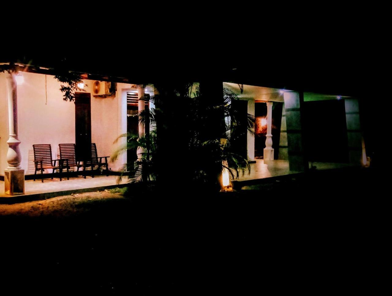 Induwara Safari Resort Udawalawe Exterior foto