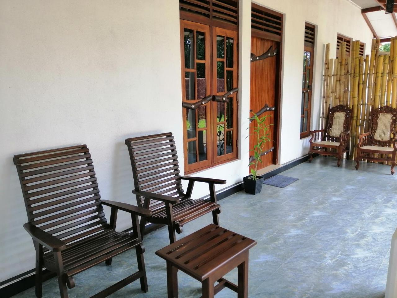 Induwara Safari Resort Udawalawe Exterior foto